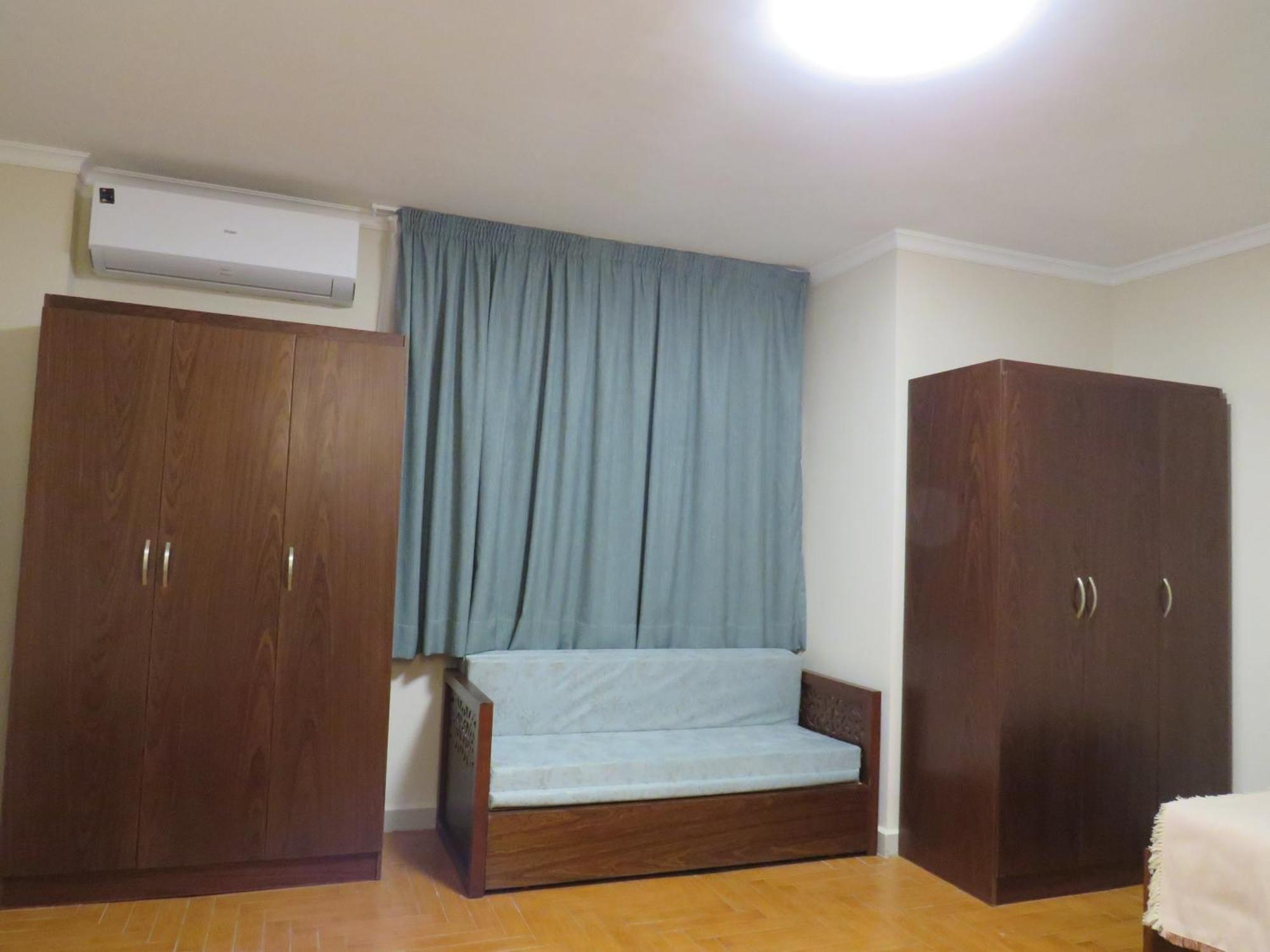 Apartment Gate *